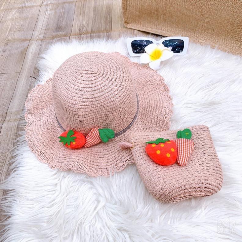 Sét Mũ + Túi Cói cho bé loại 1 (dâu,carot),Set Mũ Cói Và Túi Đeo Chéo Thiết Kế Nhỏ Nhắn Thời Trang Cao Cấp