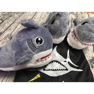 Dép cá mập hàng có sẵn