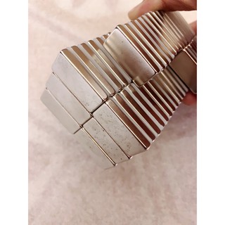Nam châm viên chữ nhật 30x20x5mm làm máy phát điện mini