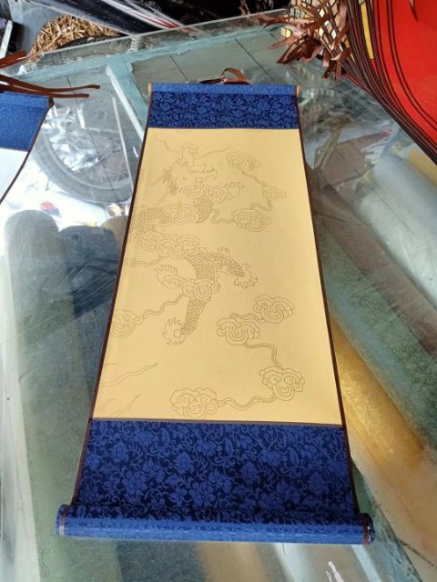 Biểu lụa thư pháp