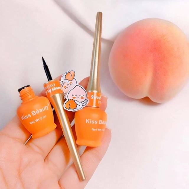 Ảnh thật Kẻ Mắt Nước Dạng Lọ Trái Đào Kiss Beauty Daisy Auth Nội Địa