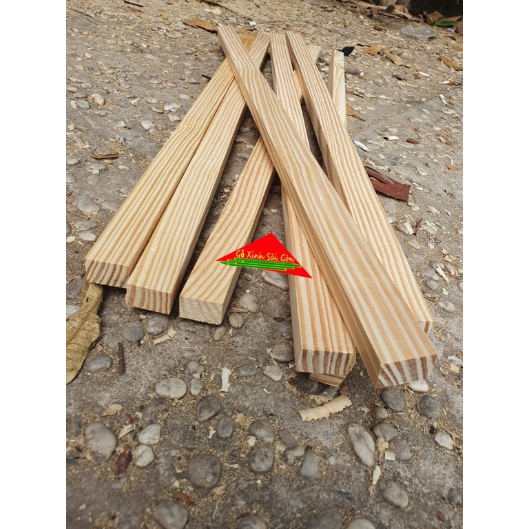 Thanh gỗ thông vuông 2x3cm, dài 80cm bào láng 4 mặt dùng làm khung sườn,làm thùng gỗ decord, đóng chuồng thú cưng, DIY..