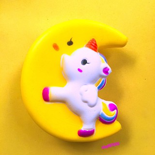 SquiShy NGỰA ÔM TRĂNG