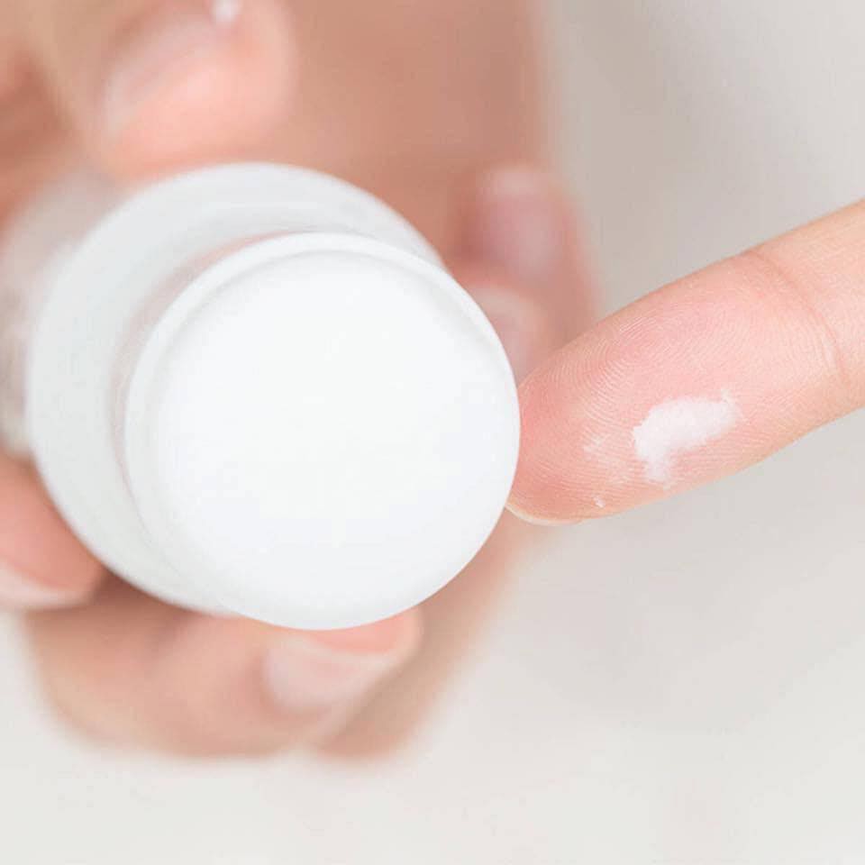 Lăn nách đá khoáng Soft Stone Crystal chai 20g nội địa Nhật Bản