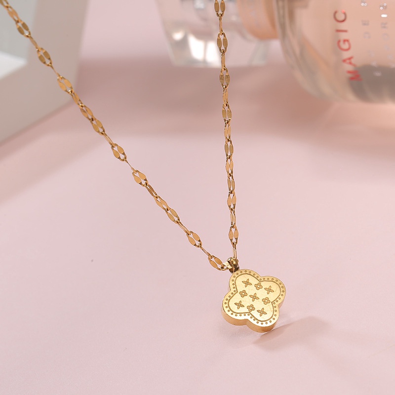 Dây Chuyền Thép Titan Mạ Vàng 18K Mặt Cỏ Bốn Lá May Mắn Cao Cấp Màu Sắc Thời Trang Không Bị Rơi Vỡ Phong Cách Pháp Cổ Điển