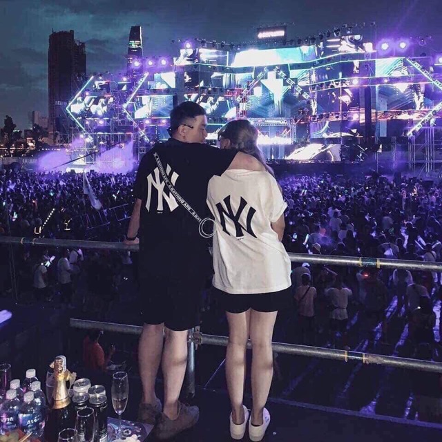 [Video] Áo khoác jean nữ ngôi sao tinh tú Hàn Quốc style mũ nỉ trắng và viền tay đỉnh cao loại 1