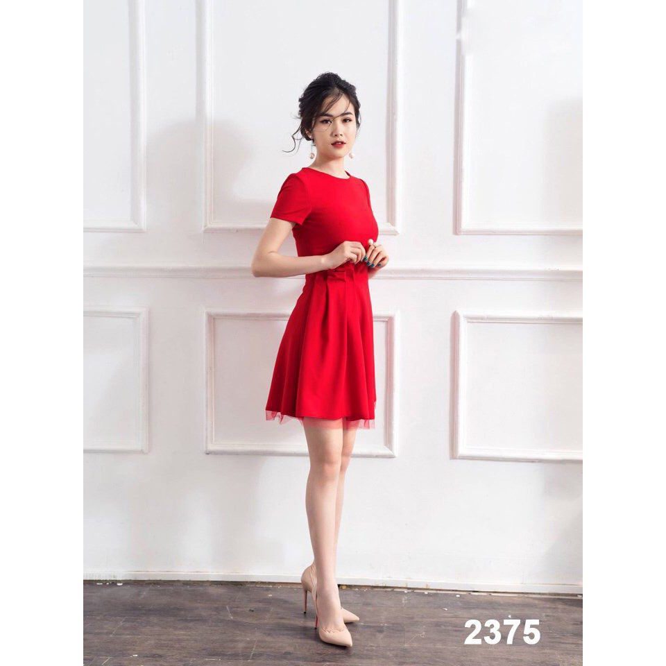 Đầm xòe đỏ tay con phối lưới