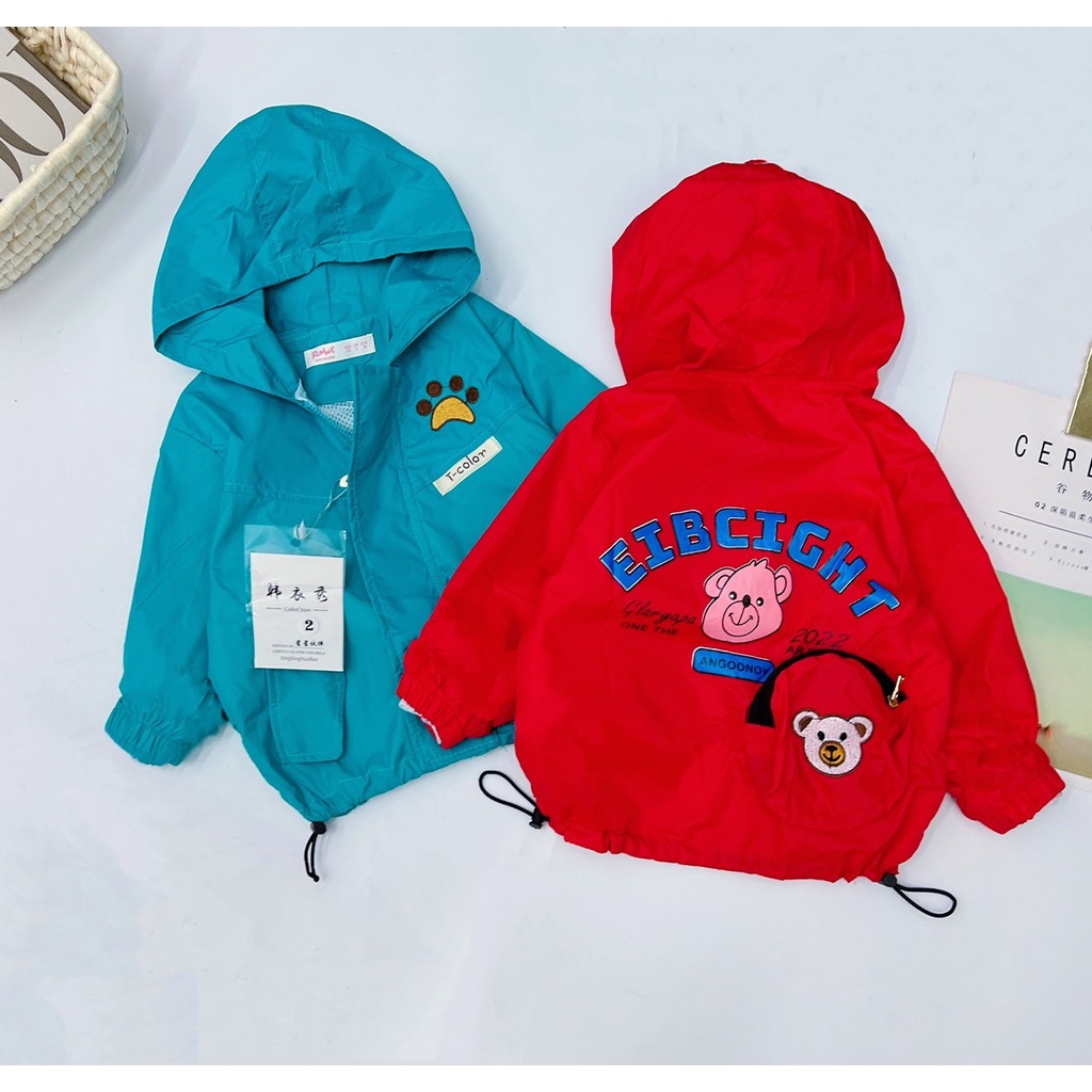 Áo khoác bé trai, bé gái, áo khoác gió 2 lớp vải chính phẩm siêu đẹp ngực thêu bàn chân gấu cho bé
