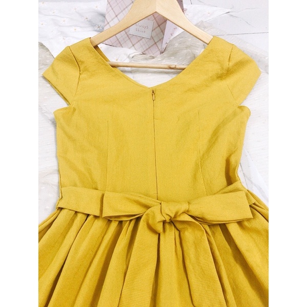 Đầm / Váy vàng cổ V nơ eo thanh lý 2hand