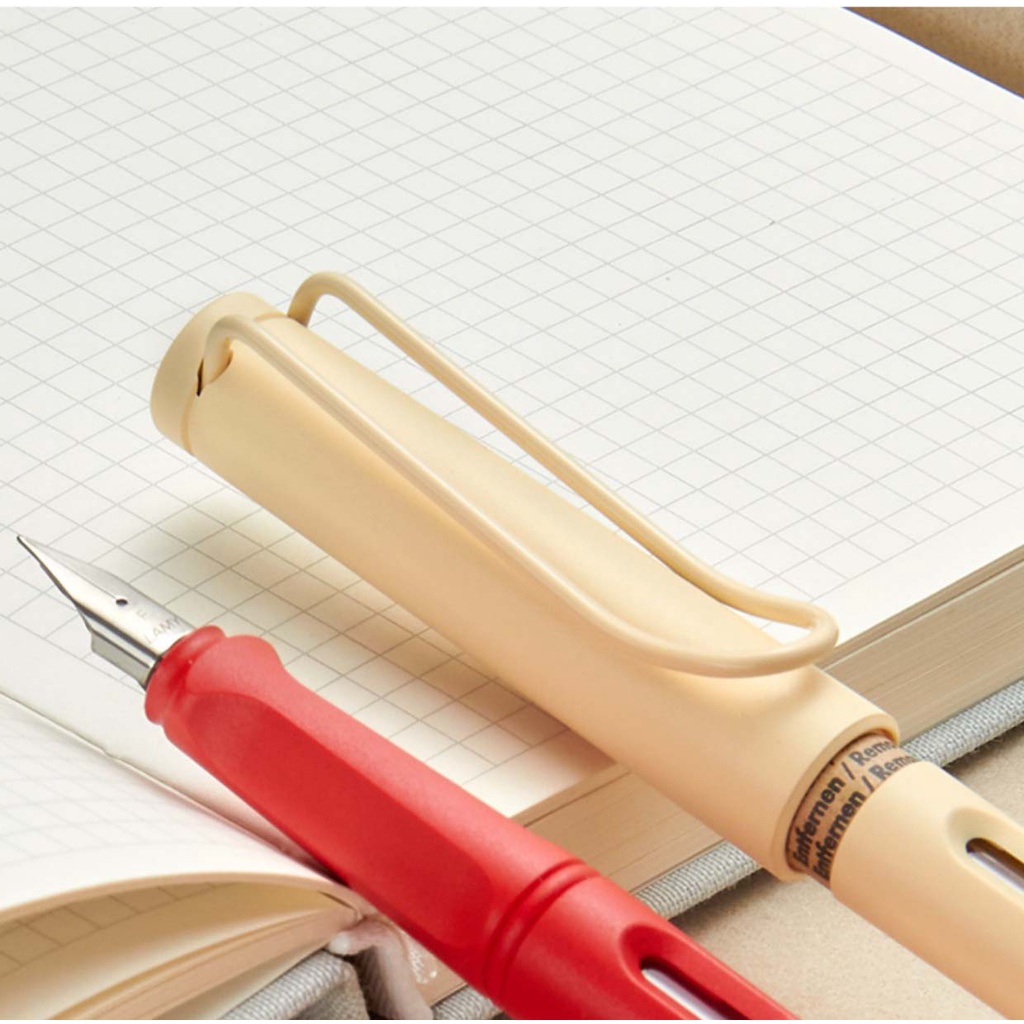 Bộ Quà Tặng Bút Máy Lamy Safari Màu CREAM, STRAWBERRY LIMITED 2022 CHÍNH HÃNG