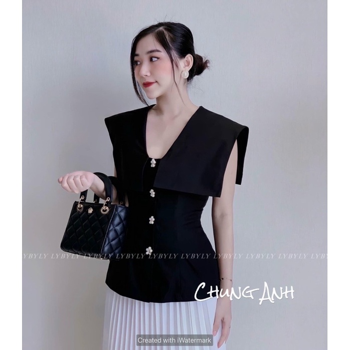 Áo sơ mi cổ vuông kaki chun khuy hoa