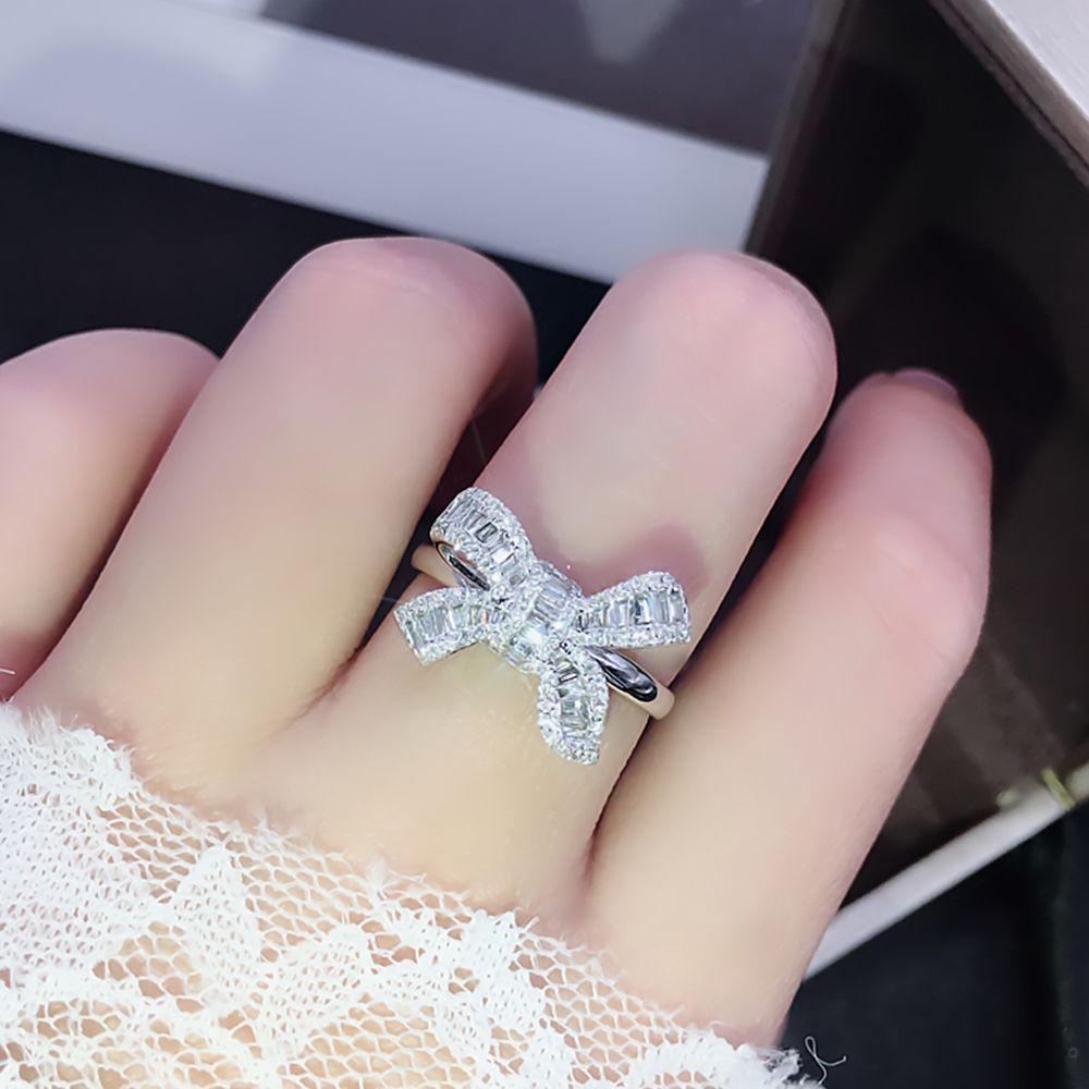 Nhẫn Cưới Hình Nơ Sang Trọng