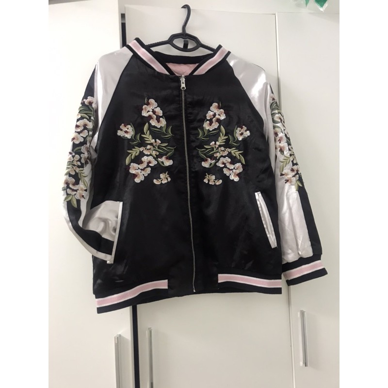 Pass bomber Zara