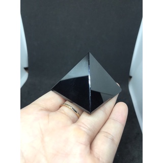 Kim tự tháp Obsidian để bàn phong thuỷ