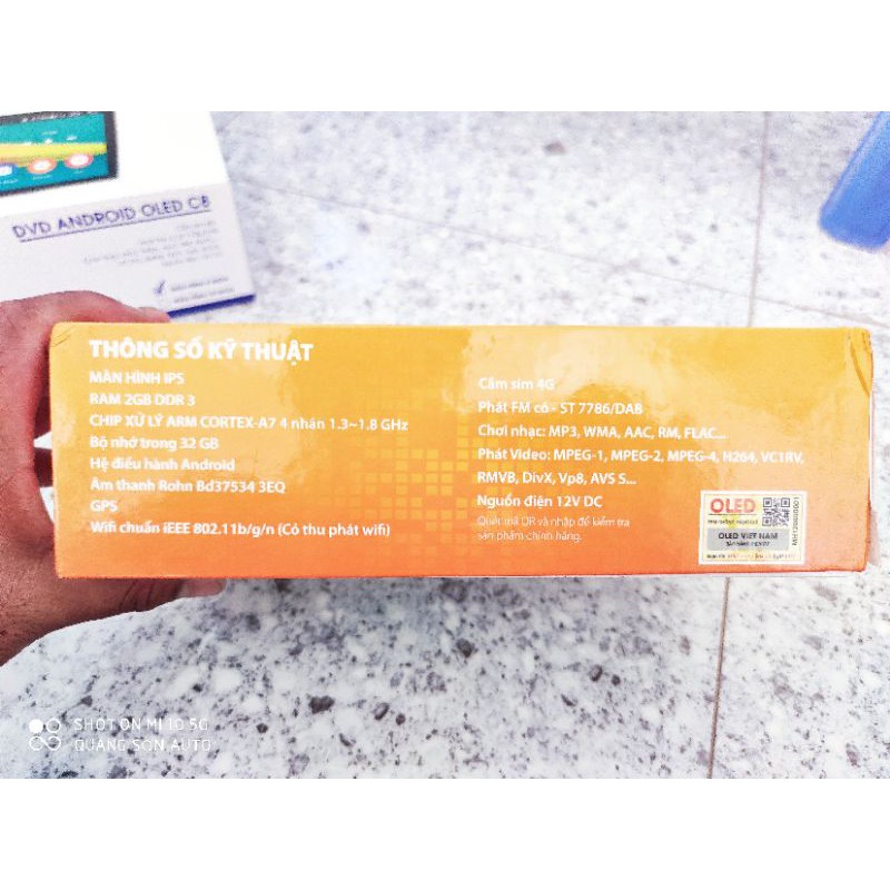 Màn hình dvd android OLED C2 , tặng camera lùi AHD + camera hành trình | BigBuy360 - bigbuy360.vn
