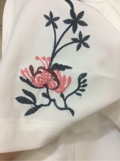Đầm lụa thêu bông