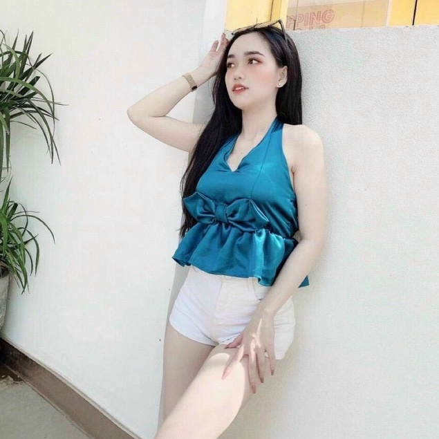 Áo kiểu yếm bèo nơ ngực hở lưng cực xinh , chất phi bóng mềm mịn