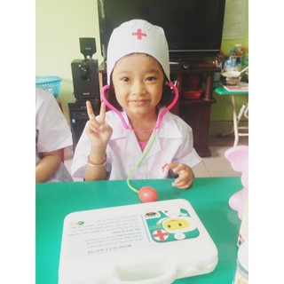 Bộ trang phục hóa trang bác sĩ gồm 1 mũ và 1 áo