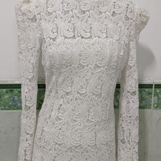 Đầm body ren trắng