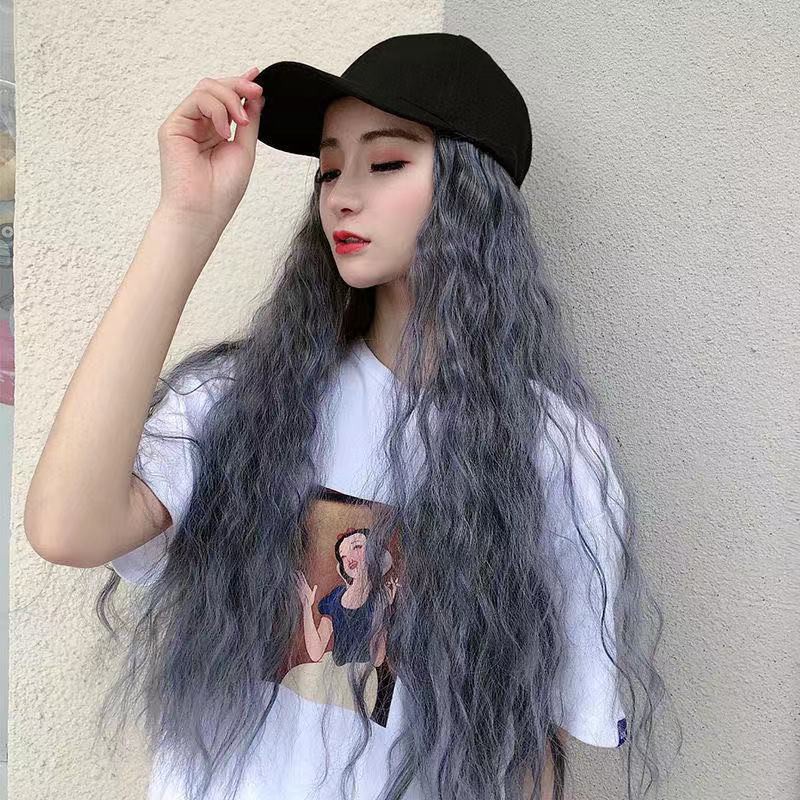 Tóc giả xoăn dài phối mũ lưỡi trai màu lì hợp thời trang