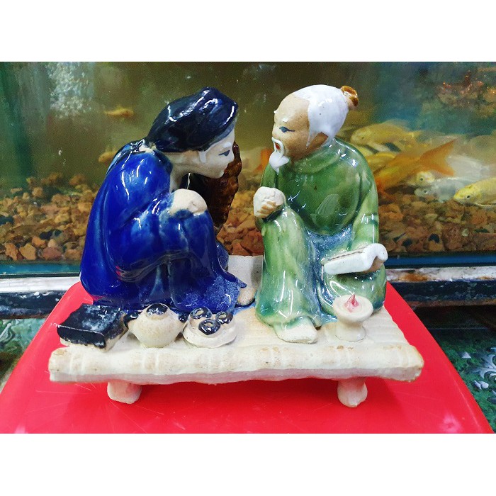 VỢ CHỒNG TÂM SỰ TRANG TRÍ HỒ CÁ NON BỘ 15X9X12CM