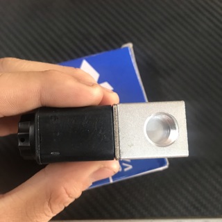Van điện từ 2 cổng (2V025-08) Airtac
