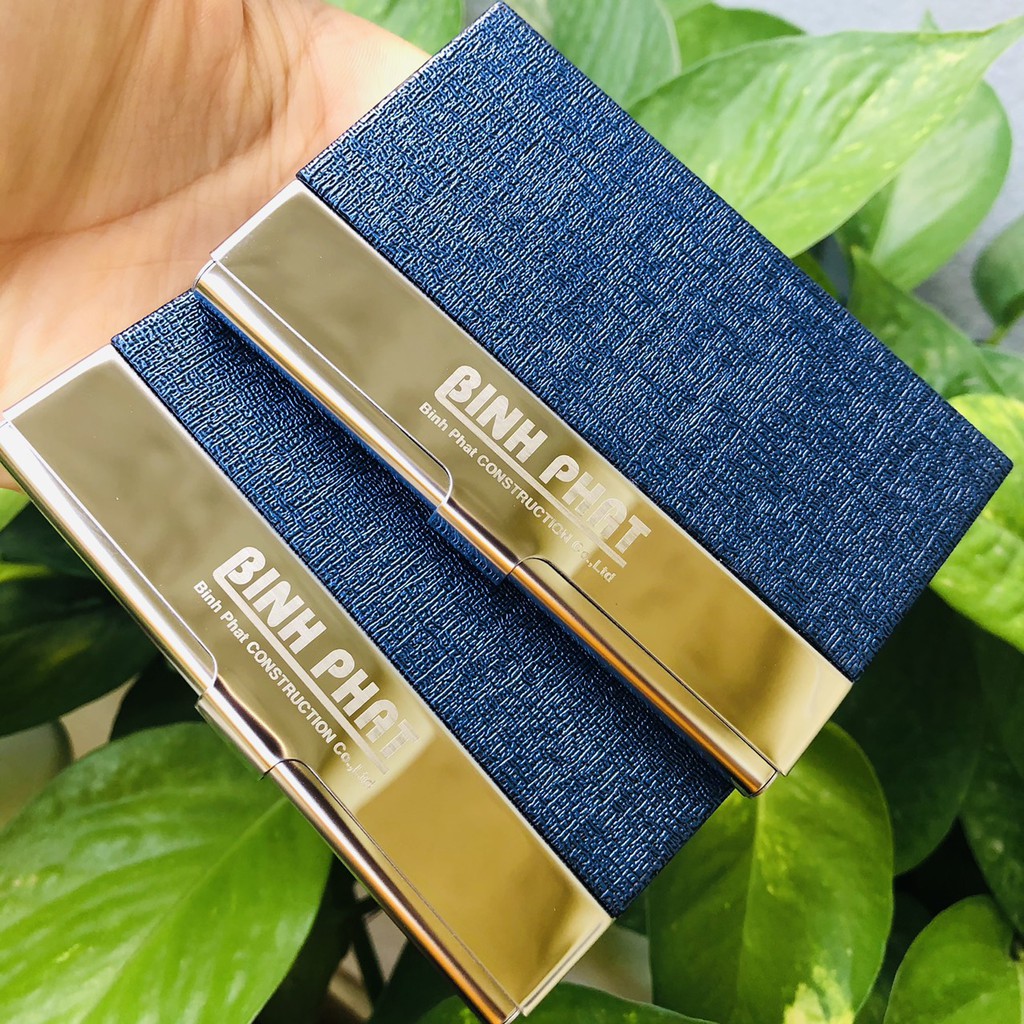 {Quà tặng} ví đựng danh thiếp khắc tên theo yêu cầu lấy ngay ở HÀ Nội, hộp đựng ATM name card