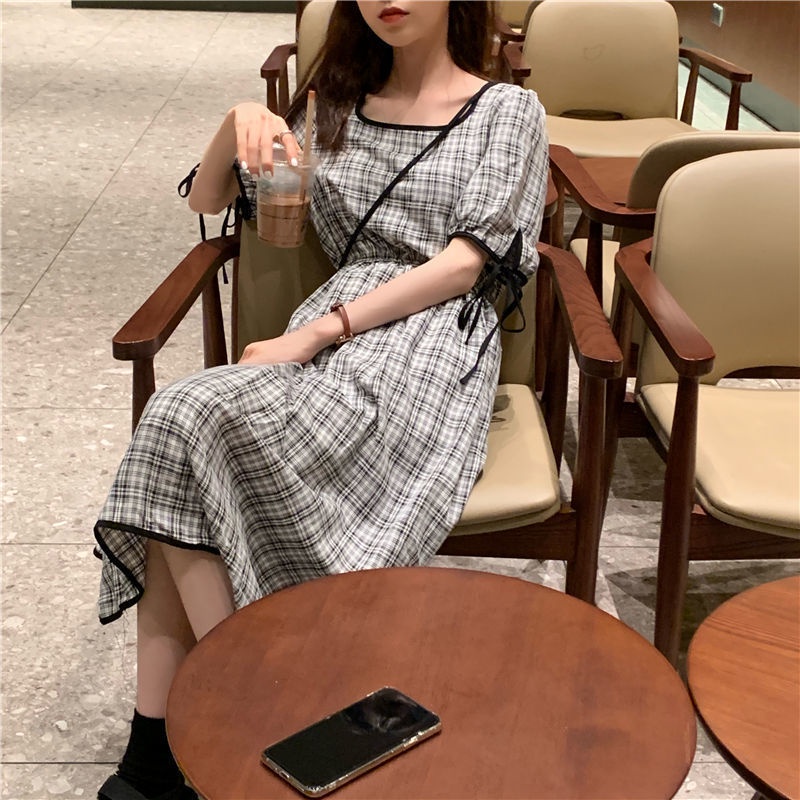 Temperament waist closing 2020 new summer women show thin bubble sleeve square neck French Plaid Dress Medium Length Skirt