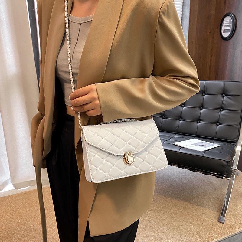 Túi xách mini hình vuông đeo chéo vay dây xích phối đá sành điệu cho nữ