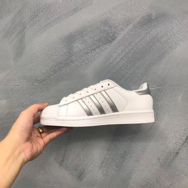 SuperStar màu Bạc hàng về full size dành cho nam và nữ