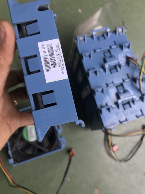 Quạt sunon 12v 5.6w 0.5A , vuông 10cm có thể lắp ghép và có bảo vệ