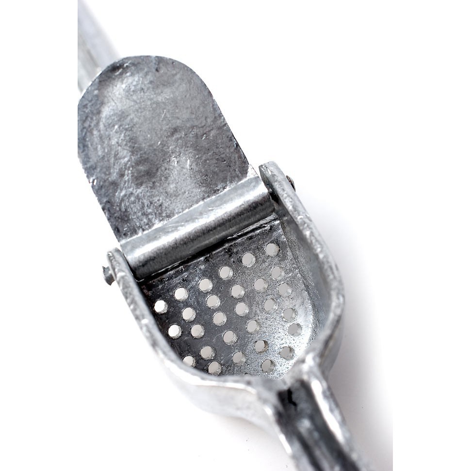 Dụng cụ giã tỏi, ép hàng bằng gang đúc rất chắc chắn