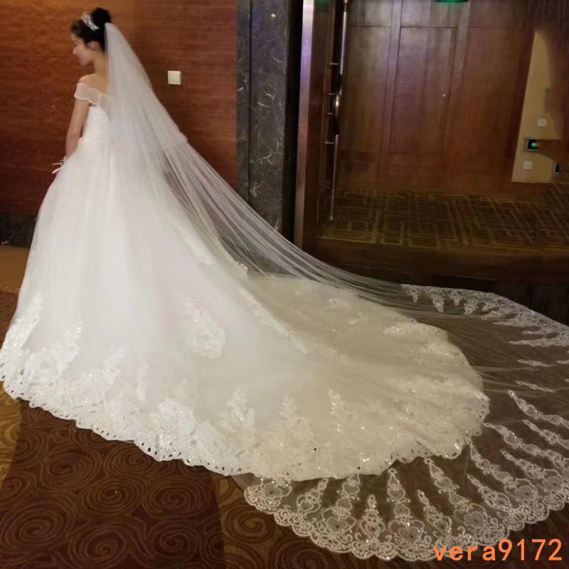 Váy cưới hàn quốc bằng ren đuôi dài 5m kiểu dáng sang trọng cho cô dâu