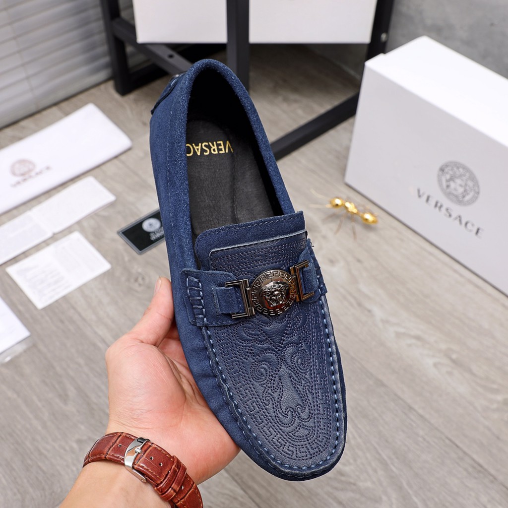 Giày lười nam da thật VERSACE họa tiết cổ điển, phức tạp được in nổi trên mặt da giày cực ấn tượng