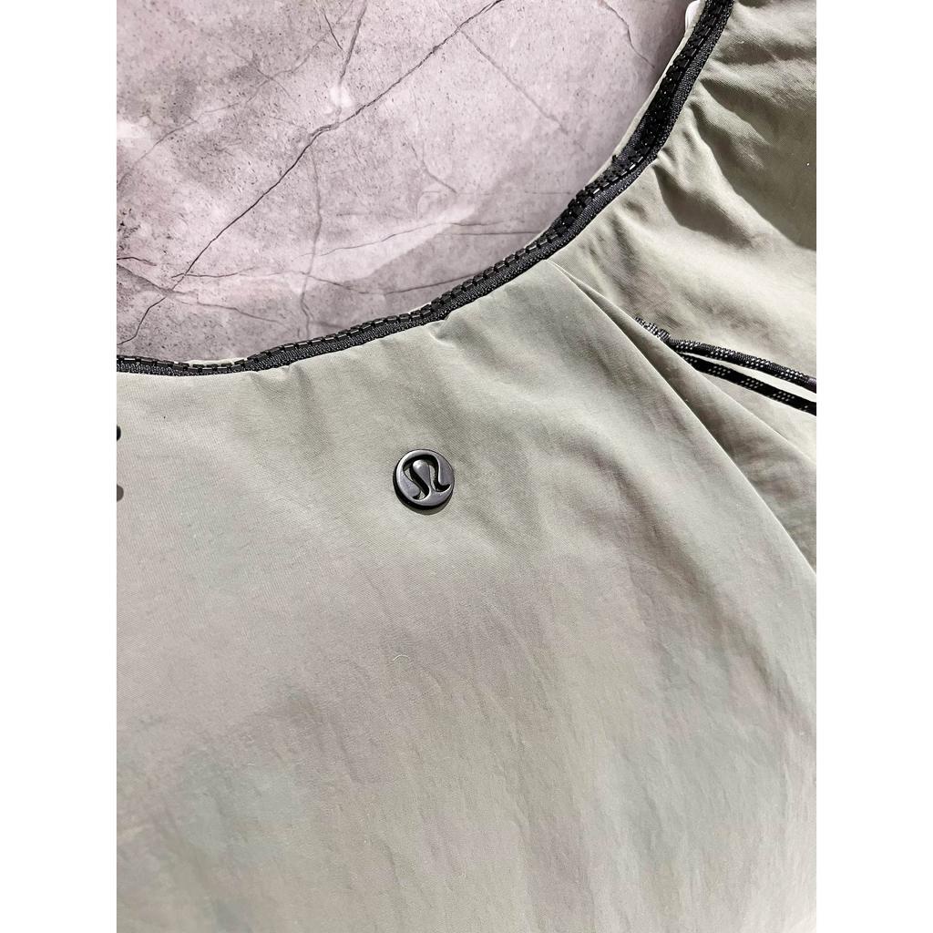 Túi Đeo Vai Xếp Ly Lululemon 10L 2 Màu Lựa Chọn