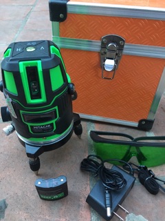Máy laser 5 tia xanh HITACHI ( sử dụng ngoài trời)