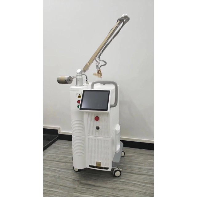 MÁY ĐIỀU TRỊ SẸO RỖ , TRẺ HOÁ LASER FRACTIONAL CO2