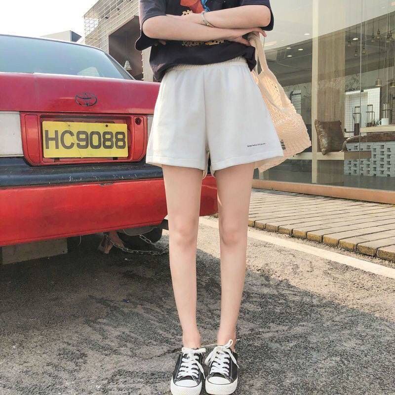 QUẦN ĐÙI MẶC MÁT THÊU CHỮ Q3