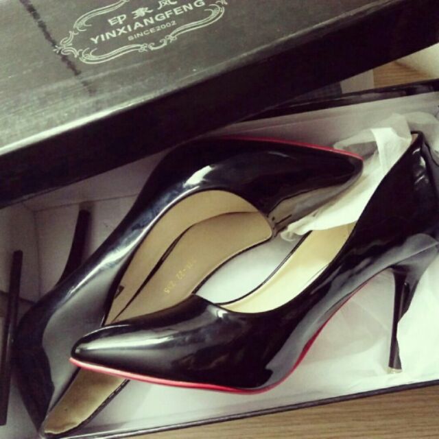 Guốc Louboutin