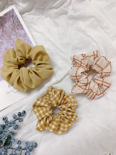 Scrunchies chun cột tóc hoạ tiết kẻ caro