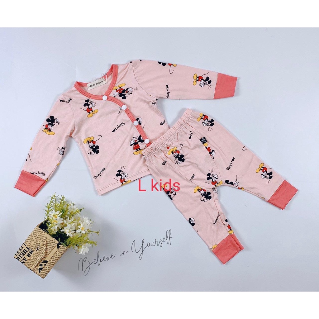 Bộ quần áo dài tay sơ sinh cúc cài lệch vải thun lạnh mềm Minky Mom quần đáp đũng đóng bỉm cho bé 3-9kg