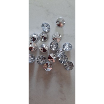50 hạt 3d kim cương 6mm kết áo cao cấp hình chóp có lỗ khâu đính