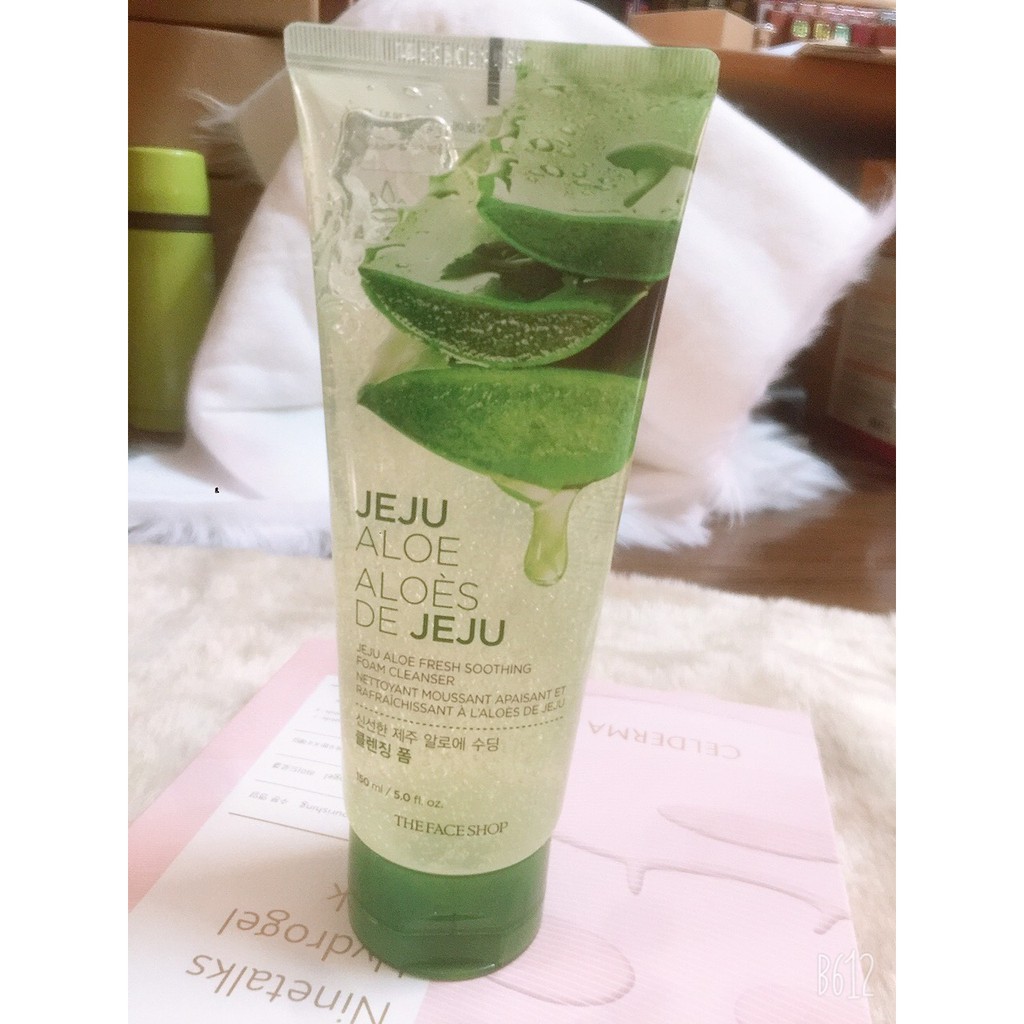 Sữa Rửa Mặt Lô Hội Jeju AloeFoam Cleanser 150ml