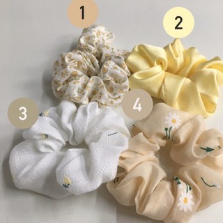 Scrunchies chun buộc tóc tông vàng