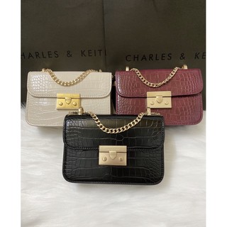 Túi xách CNK đeo chéo Textured Boxy Chain
