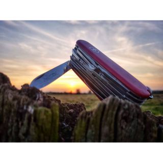Dao đa năng Victorinox Swisschamp