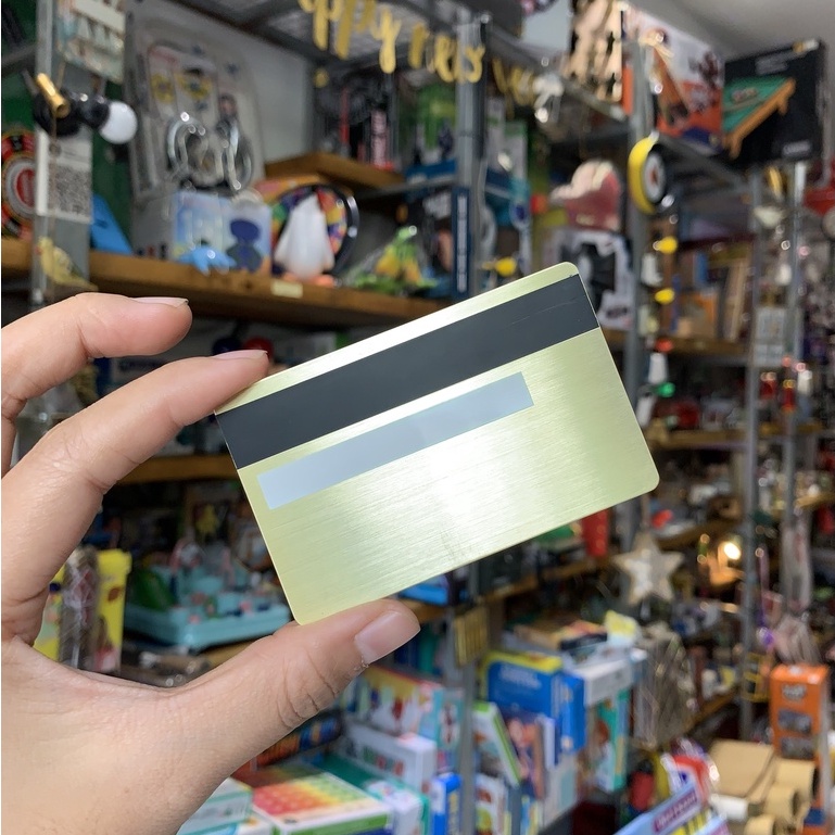 PHÔI THẺ ATM THẺ TÍN DỤNG BẰNG KIM LOẠI MÀU VÀNG GOLD XƯỚC - ideashop