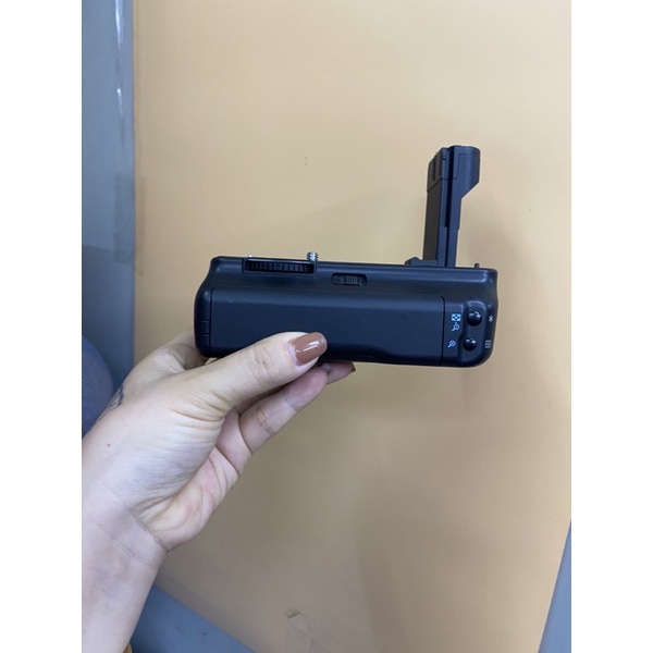 Đế pin grip cho máy ảnh 20D , 30D , 40D , 50D