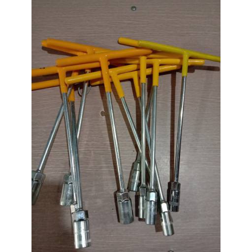 T vặn ốc bu lông các loại