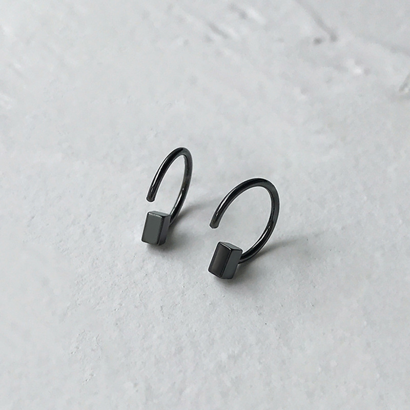 Khuyên Tai Vuông Nhỏ Phong Cách Hàn Quốc C315